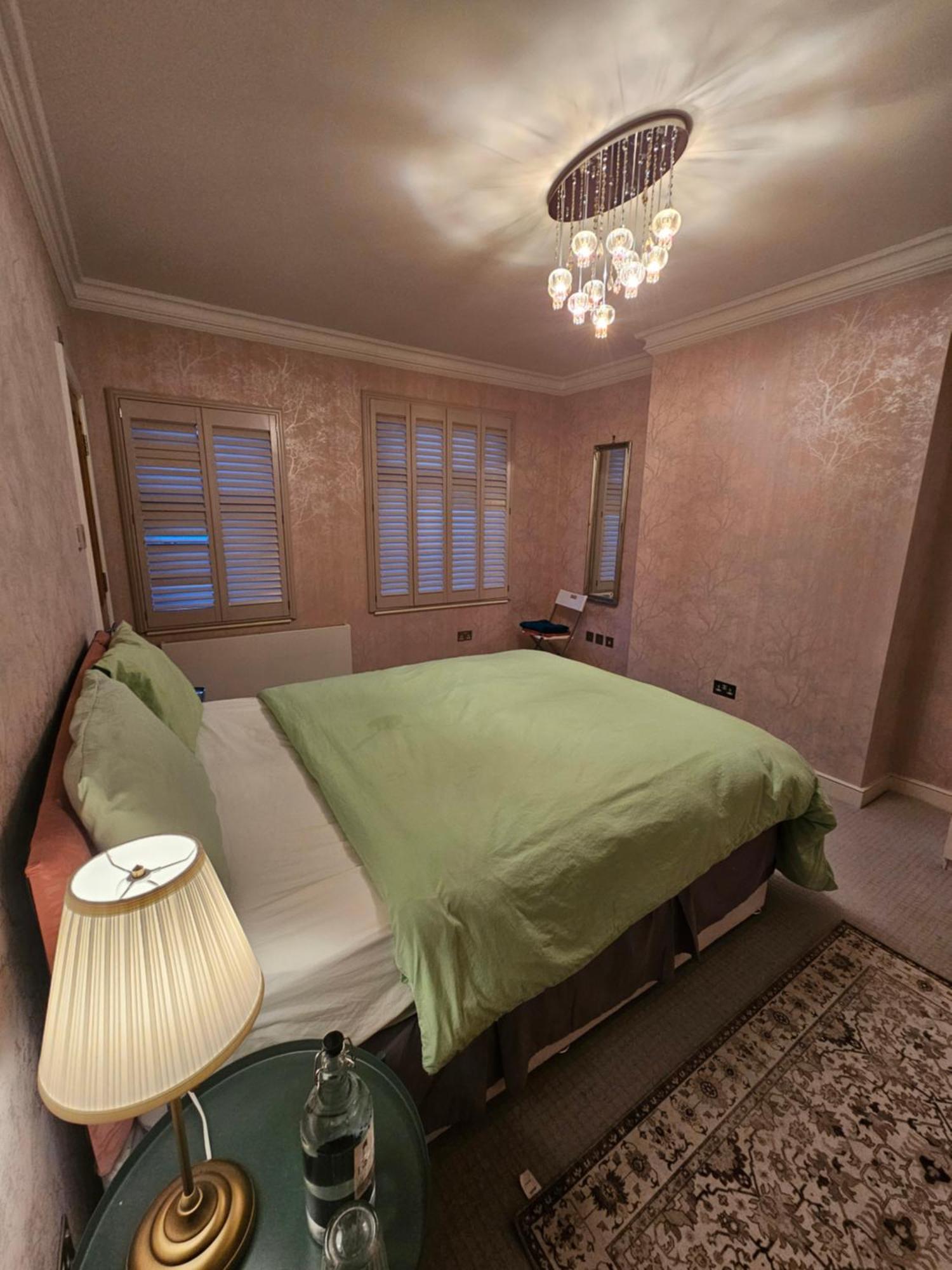 House Bed & Breakfast Brentford